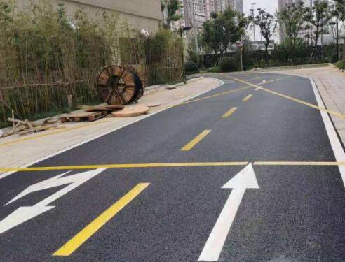 蘇州小區(qū)道路劃線哪家好？推薦江蘇中穎