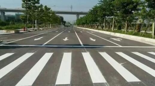 蘇州道路劃線施工后怎樣對地坪進(jìn)行保養(yǎng)？