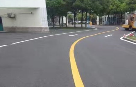 江蘇中穎定制廠區(qū)道路劃線，確保安全高效